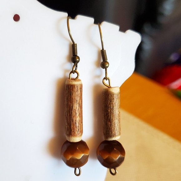 Bronze Hook Wood and Tiger's Eye Bead Earrings NWT - Picture 2 of 3